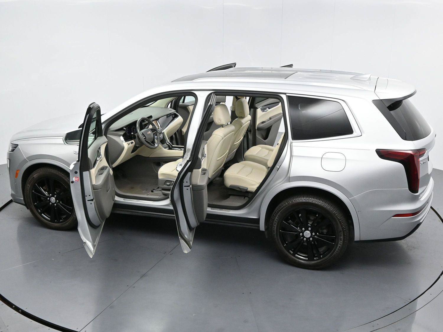 Used 2020 Cadillac XT6 Premium Luxury AWD/4WD image 44