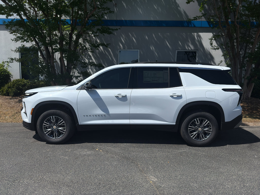 New 2026 Chevrolet Traverse LT w/ LPO, Floor Liner Package FWD image 5
