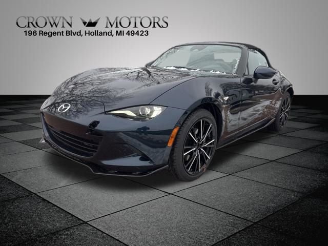 New 2026 MAZDA MX-5 Miata Grand Touring w/ Appearance Package RWD image 3