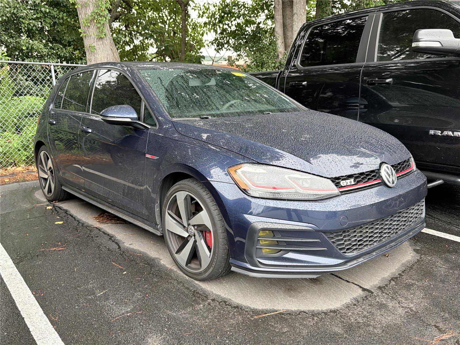 Used 2018 Volkswagen GTI SE FWD image 3