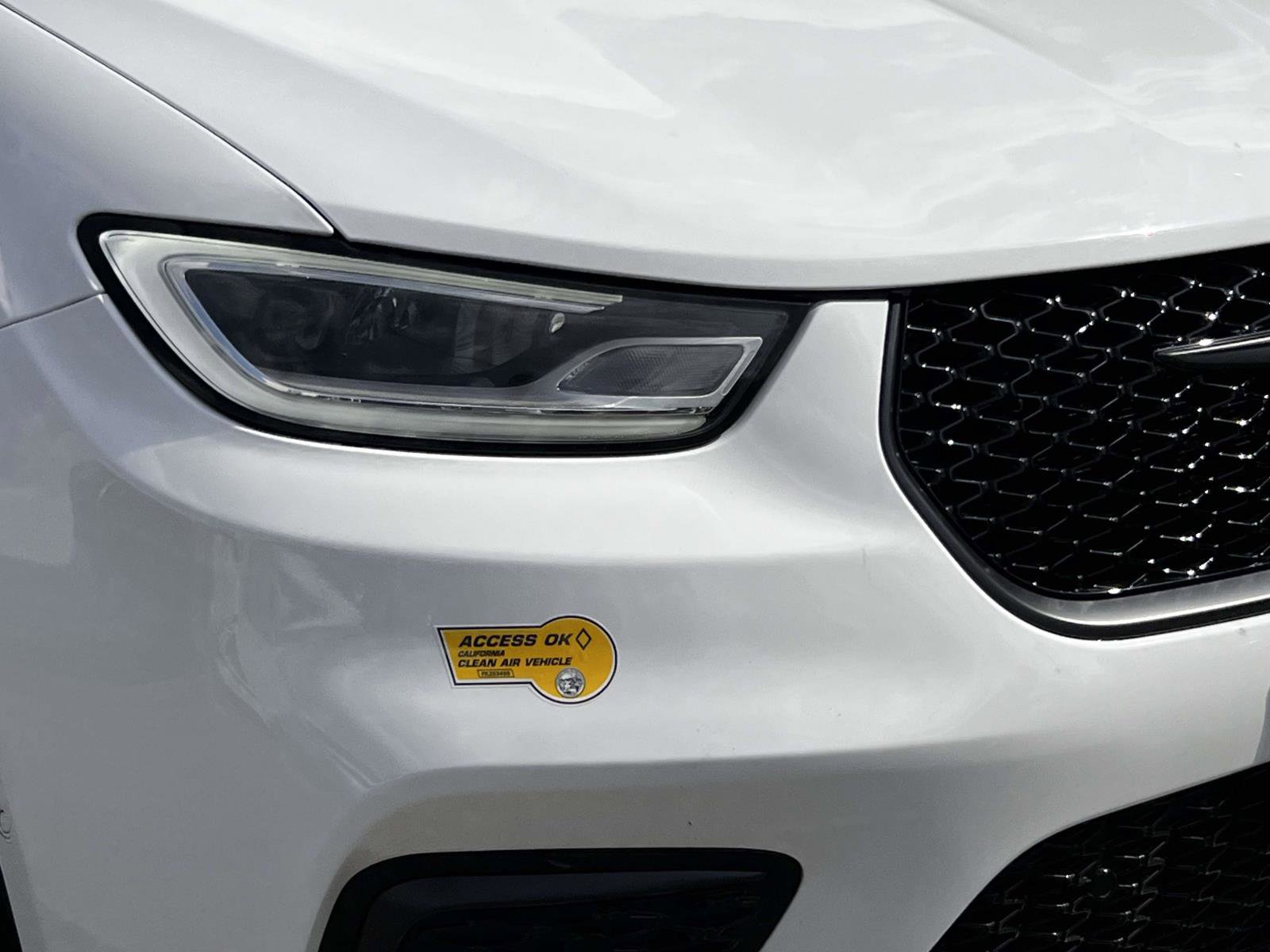 Used 2022 Chrysler Pacifica Limited w/ S Appearance Package image 7