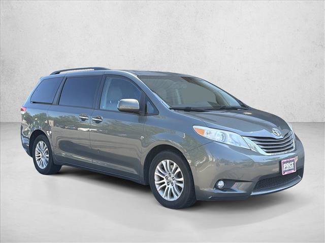 Used 2011 Toyota Sienna XLE w/ Premium Pkg FWD image 3