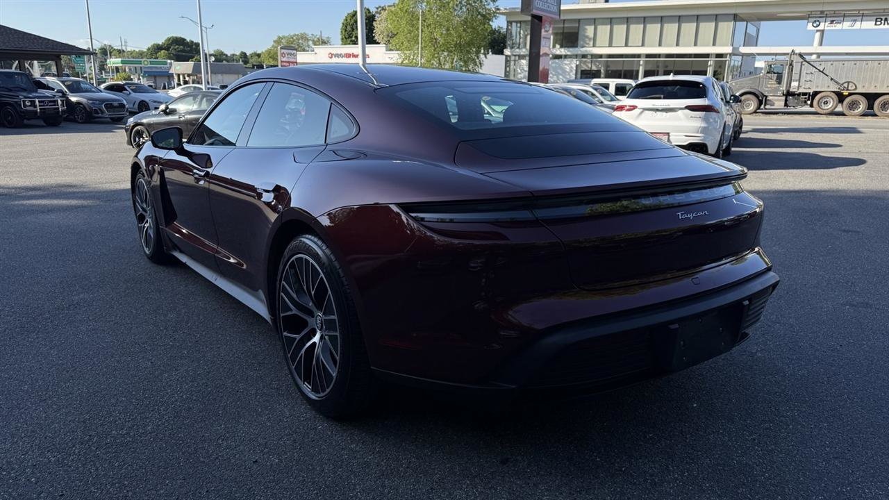 Used 2022 Porsche Taycan RWD image 13