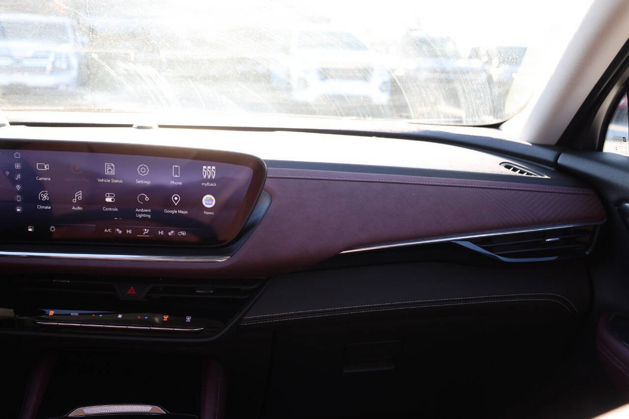 Used 2025 Buick Envision Sport Touring image 24