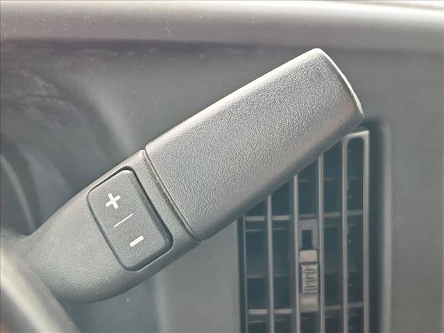 Used 2018 Chevrolet Express 2500 w/ Driver Convenience Package RWD image 10