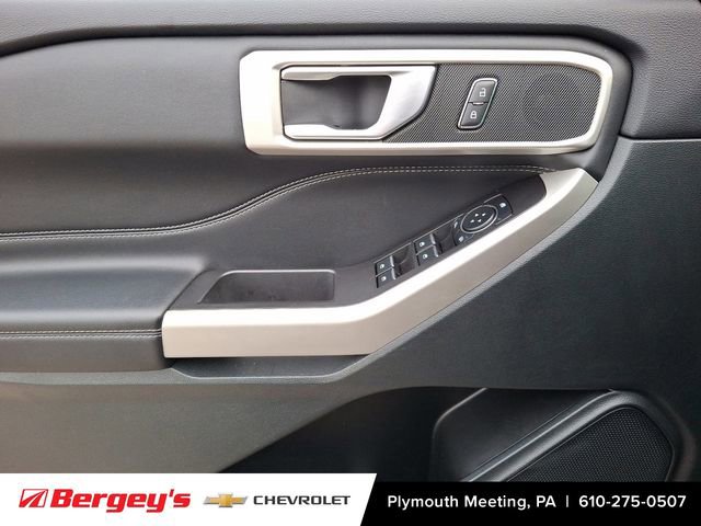 Used 2023 Ford Explorer XLT w/ Equipment Group 202A image 16