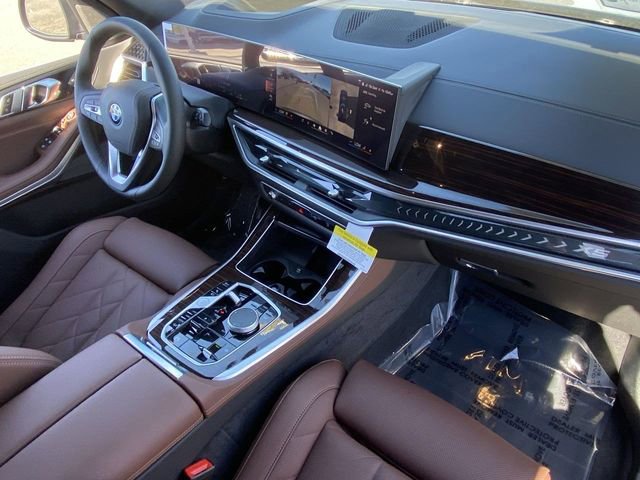 Used 2026 BMW X5 xDrive50e w/ Premium Package image 12