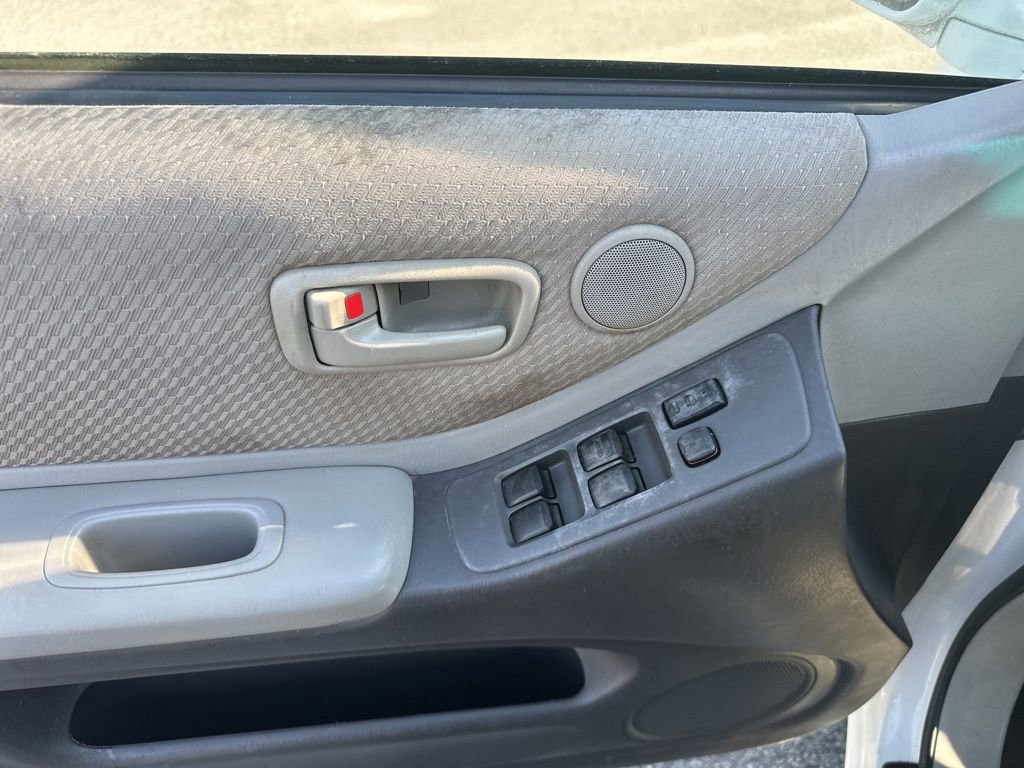 Used 2005 Toyota Highlander V6 image 10