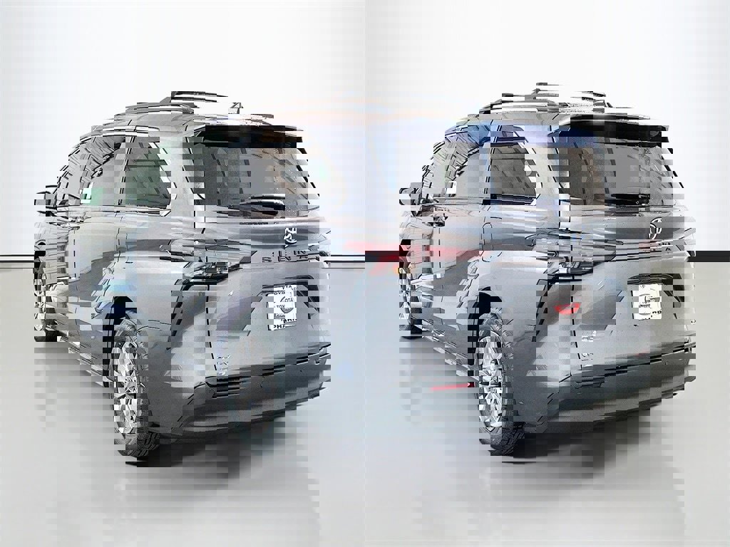 New 2025 Toyota Sienna XLE image 6