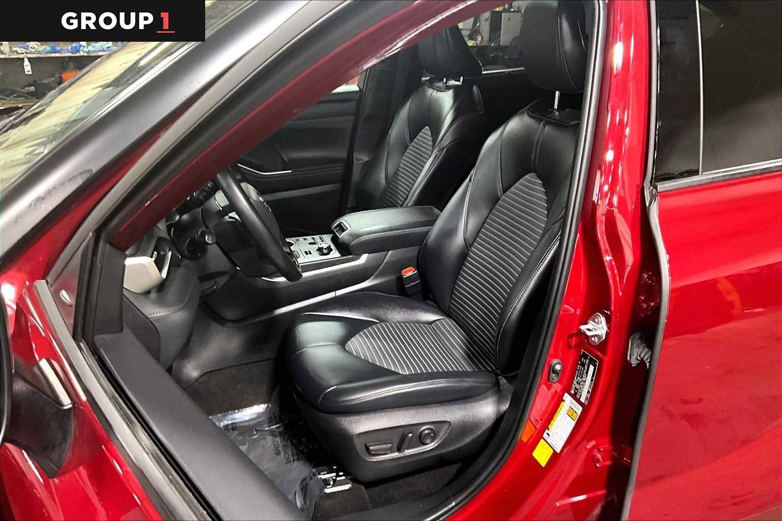 Used 2023 Toyota Highlander XSE image 8