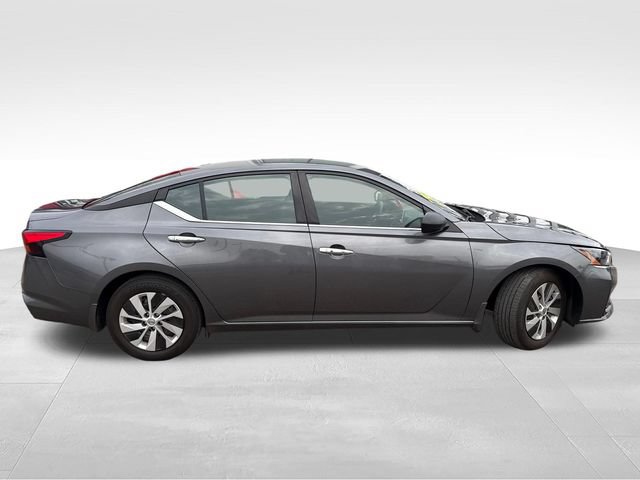 Certified 2025 Nissan Altima 2.5 S FWD image 9