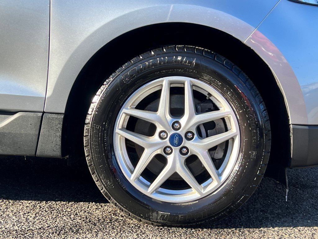 Used 2022 Ford Edge SEL image 7