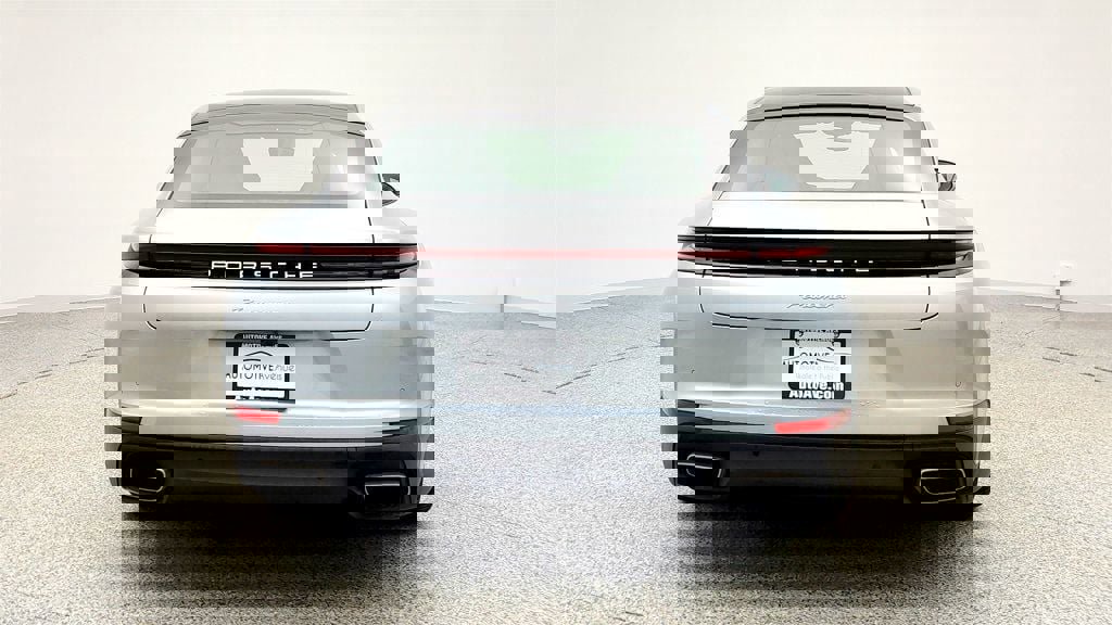 Used 2024 Porsche Panamera image 6