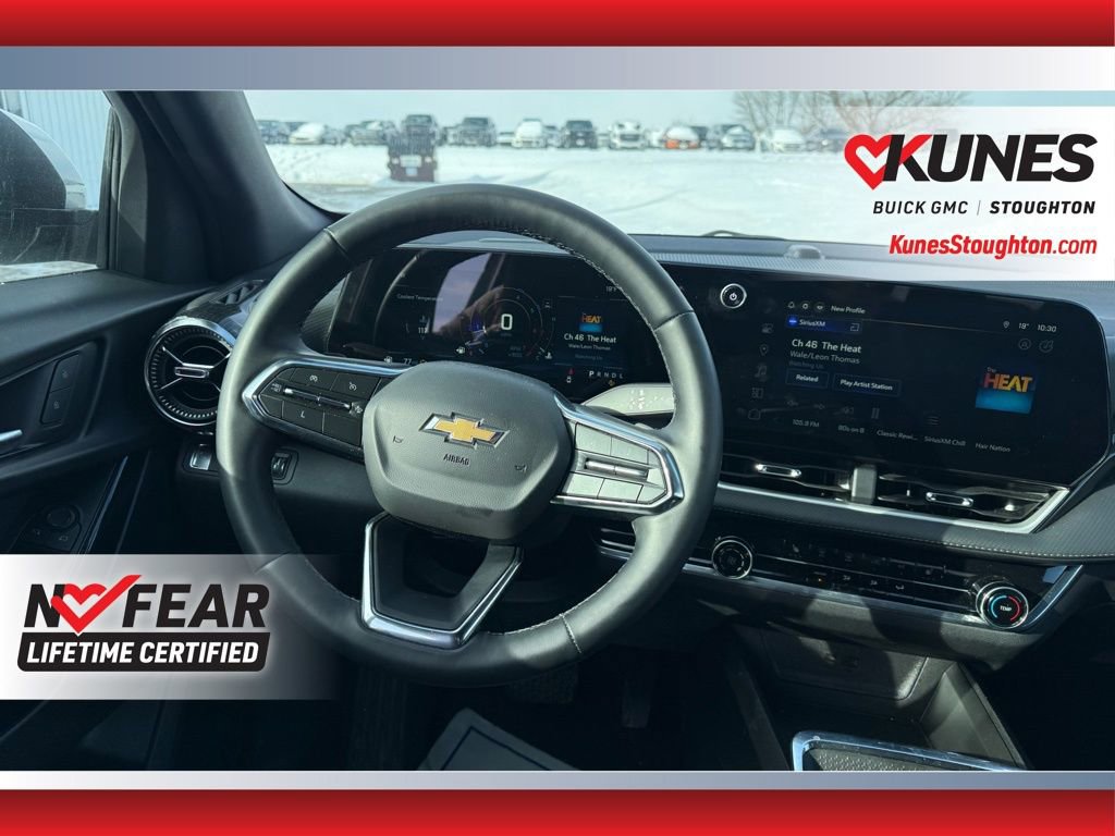 Used 2025 Chevrolet Equinox LT image 27