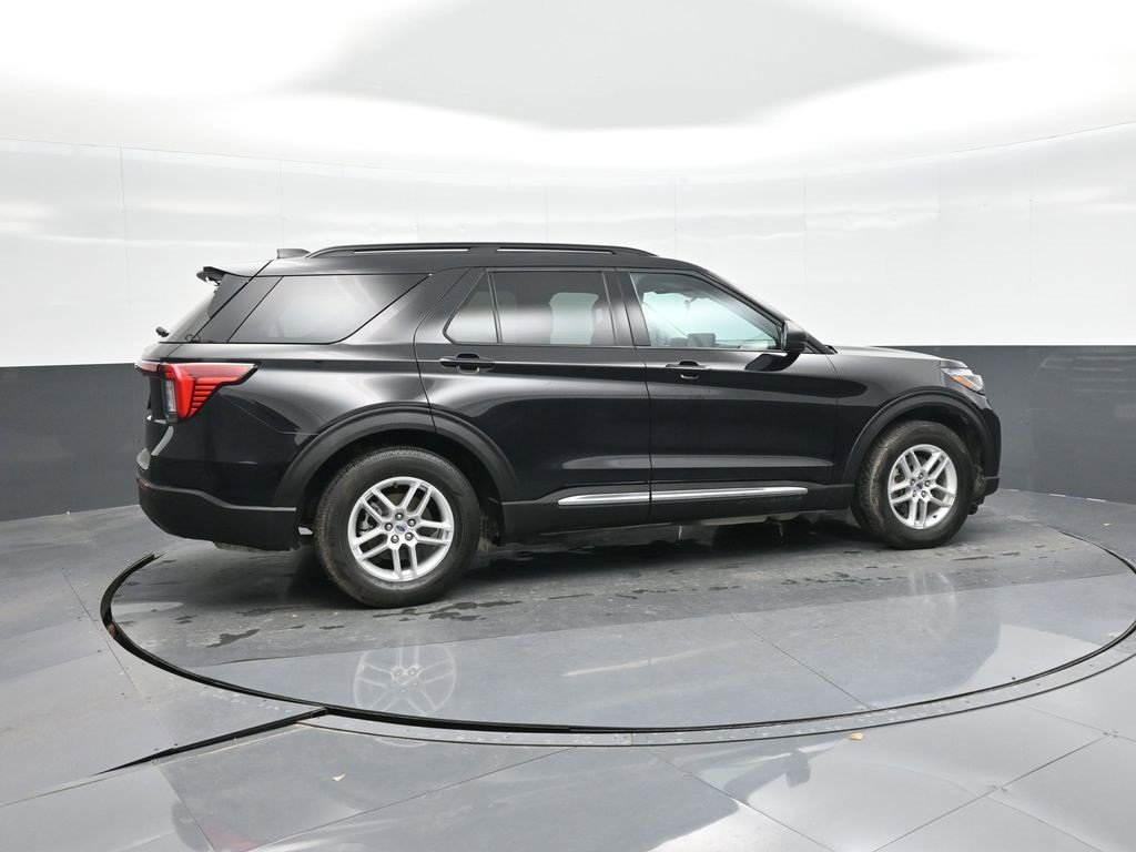 Certified 2025 Ford Explorer Active image 7