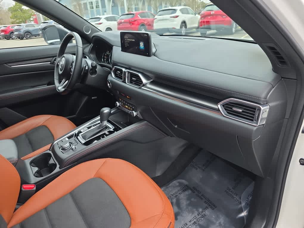 Used 2025 MAZDA CX-5 Carbon Edition image 23