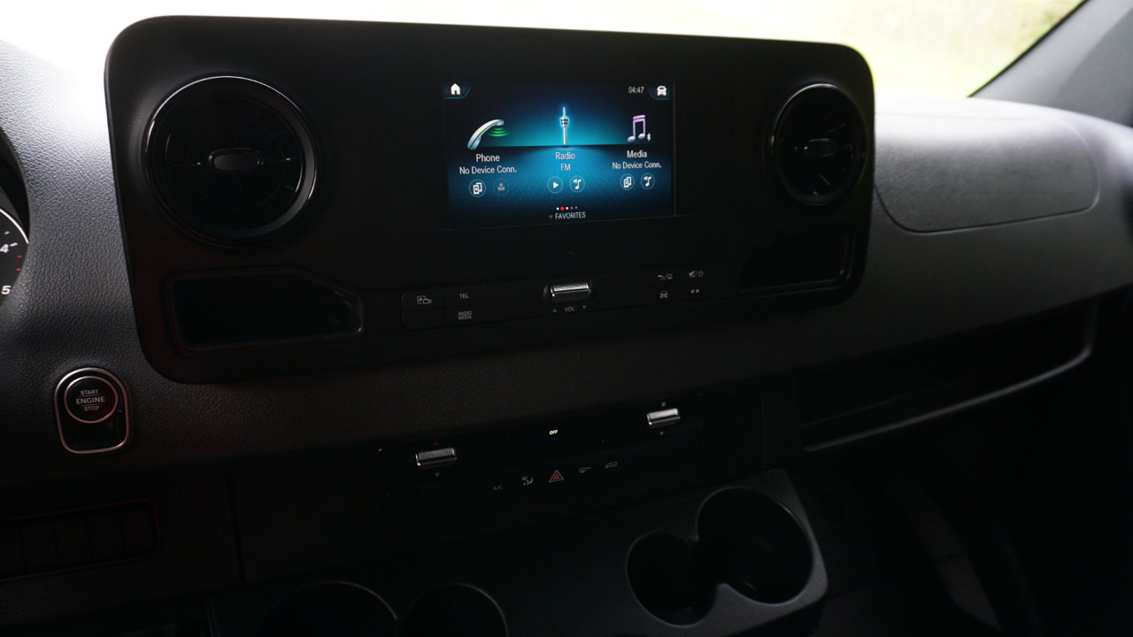 Used 2024 Mercedes-Benz Sprinter 2500 image 17