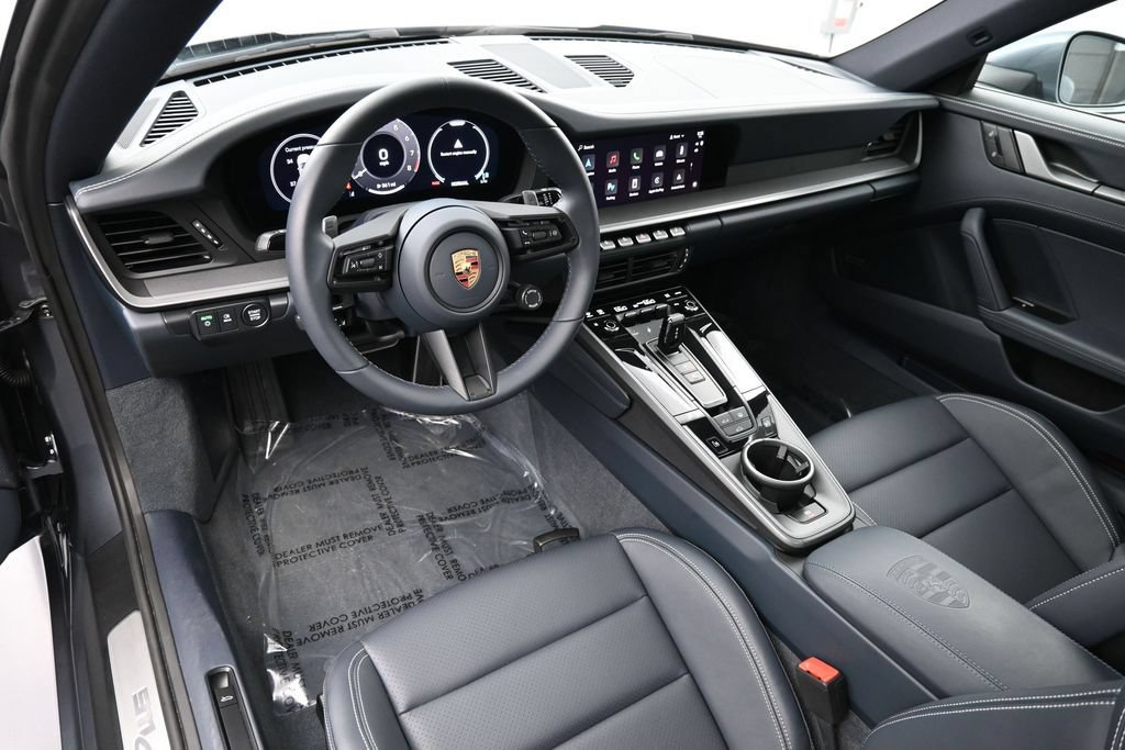 Certified 2025 Porsche 911 Carrera RWD image 4