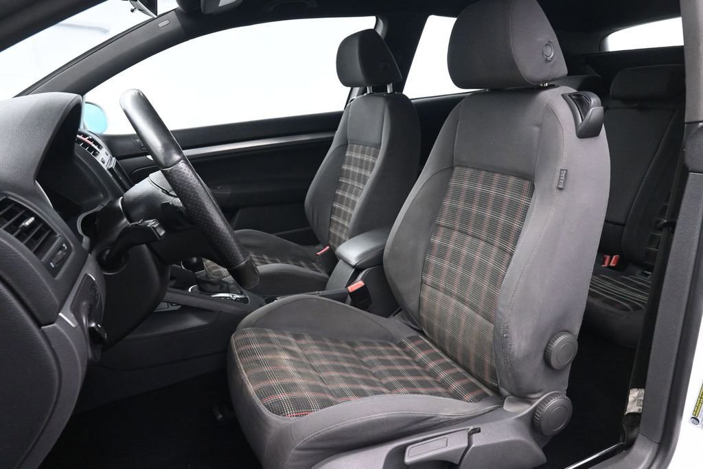 Used 2009 Volkswagen GTI 2-Door FWD image 15