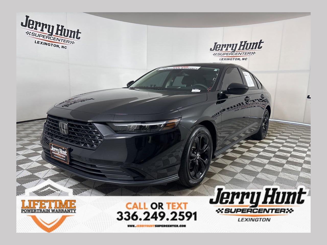 Used 2025 Honda Accord SE image 1