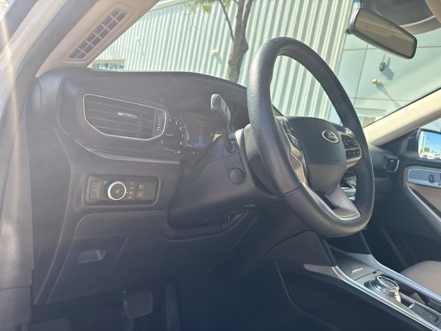 Used 2023 Ford Explorer Limited w/ Equipment Group 301A AWD/4WD image 11