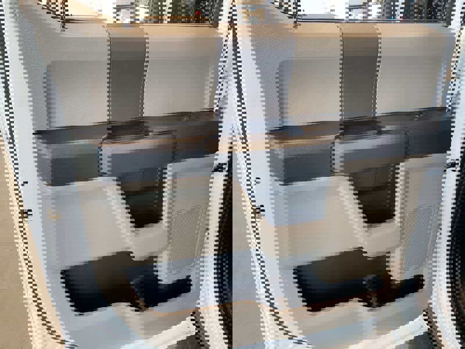 Certified 2022 Ford F350 XL w/ Power Equipment Group image 24