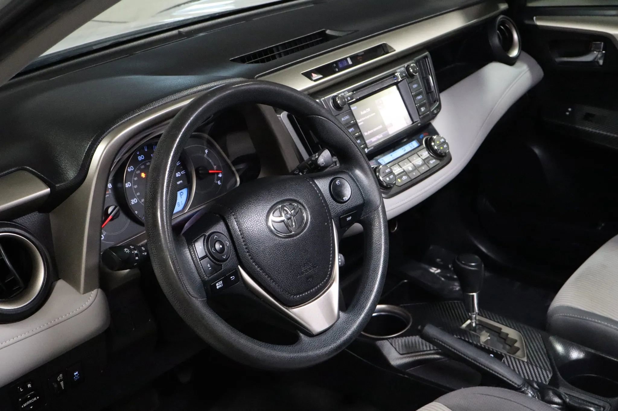 Used 2015 Toyota RAV4 XLE image 9