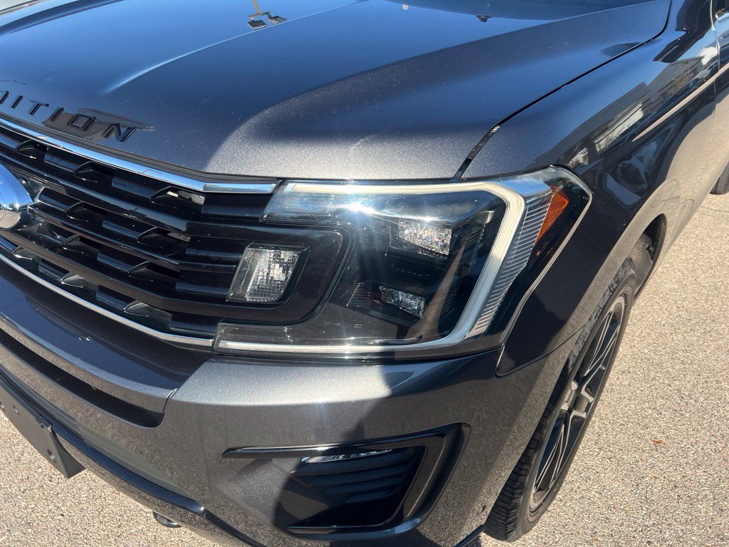 Used 2020 Ford Expedition Max Limited w/ Equipment Group 303A AWD/4WD image 29