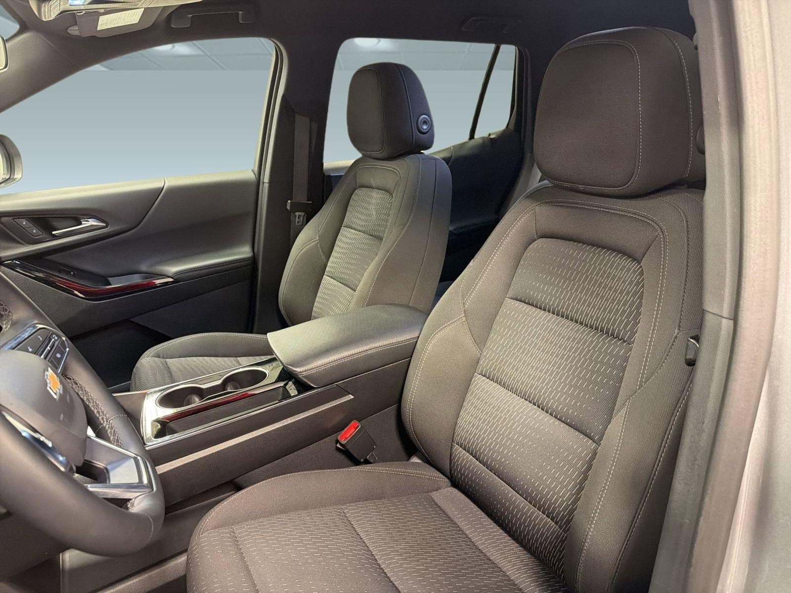 Used 2025 Chevrolet Equinox LT FWD image 21