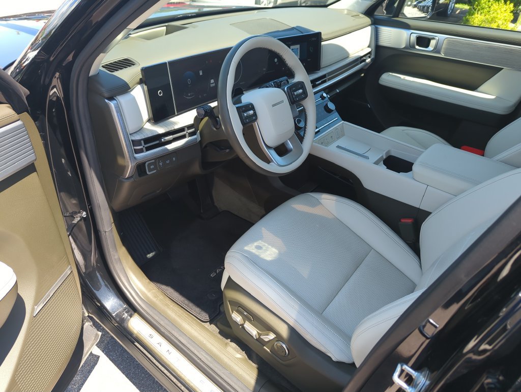 Used 2024 Hyundai Santa Fe Calligraphy FWD image 10