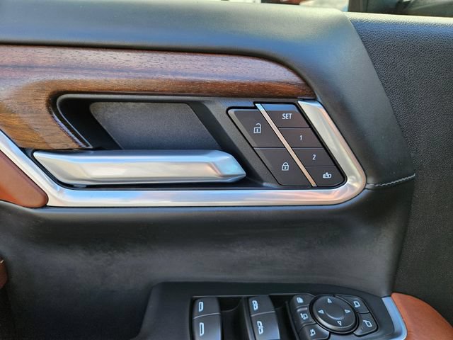 Used 2025 GMC Sierra 2500 Denali Ultimate w/ Max Trailering Package AWD/4WD image 29