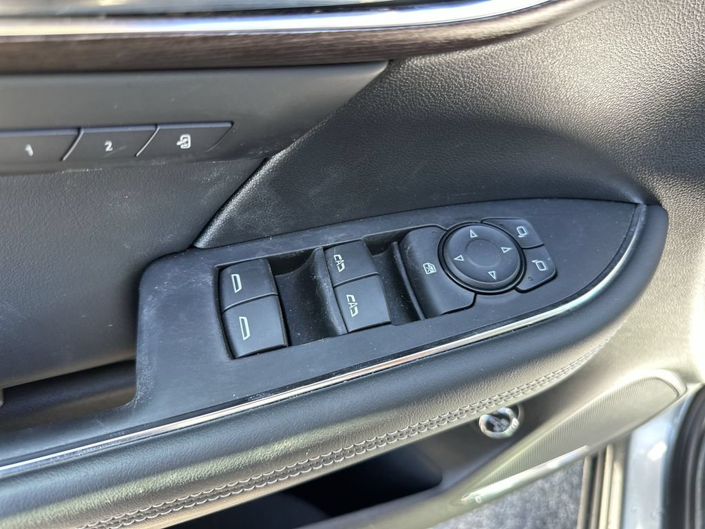 Used 2023 Buick Envision Avenir AWD/4WD image 13