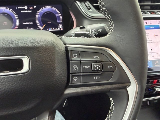 Used 2023 Jeep Grand Cherokee L Limited w/ Luxury Tech Group II image 23