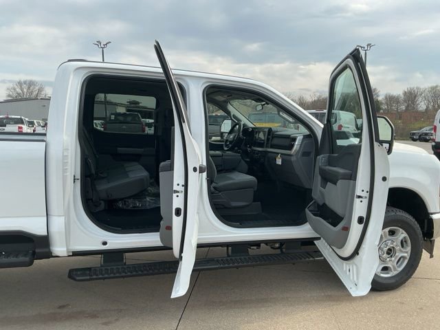 New 2026 Ford F350 XLT AWD/4WD image 11