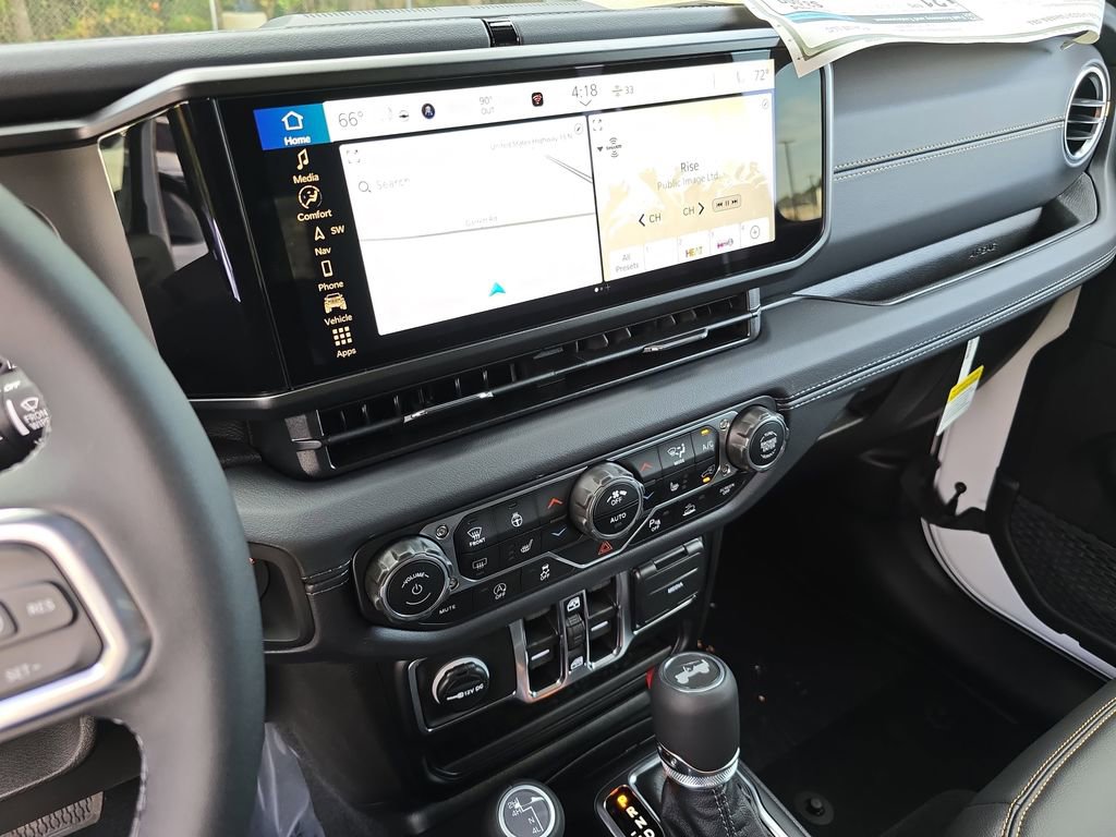 New 2025 Jeep Wrangler Unlimited Sahara AWD/4WD image 20