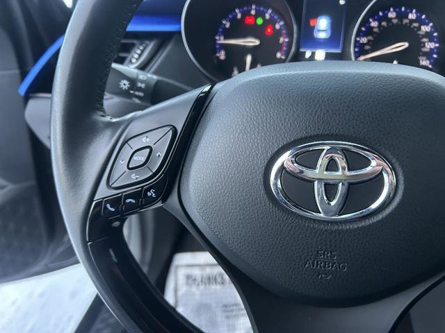 Used 2022 Toyota C-HR XLE image 23