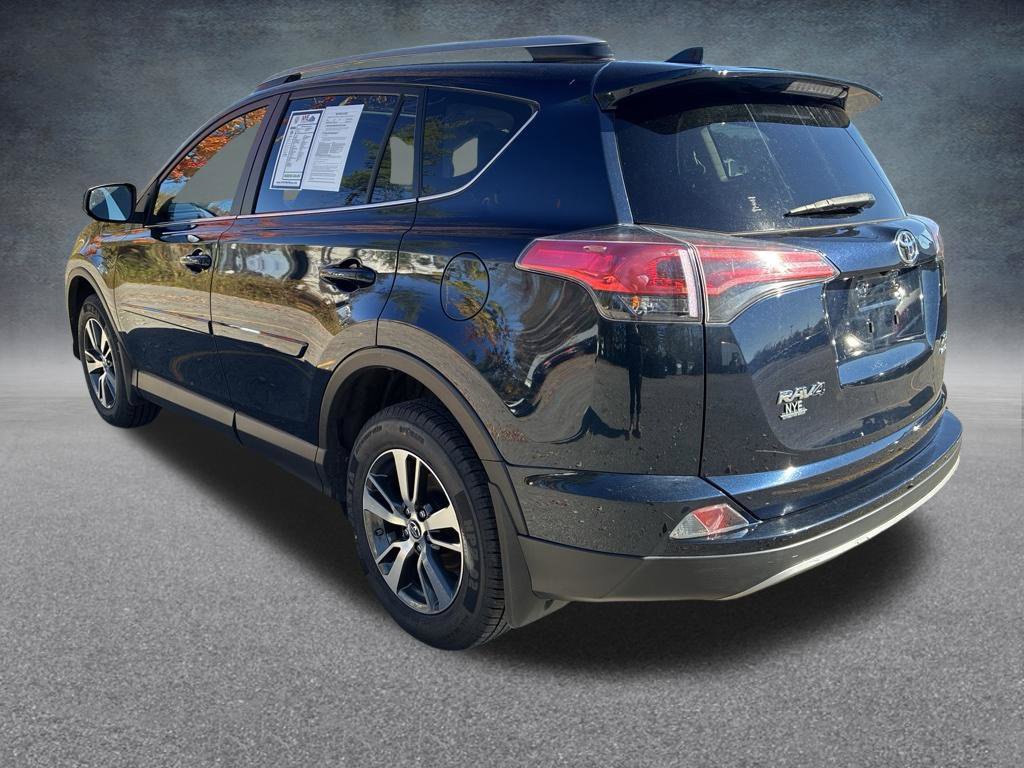 Used 2018 Toyota RAV4 XLE w/ Plus Extra Value Package AWD/4WD image 3