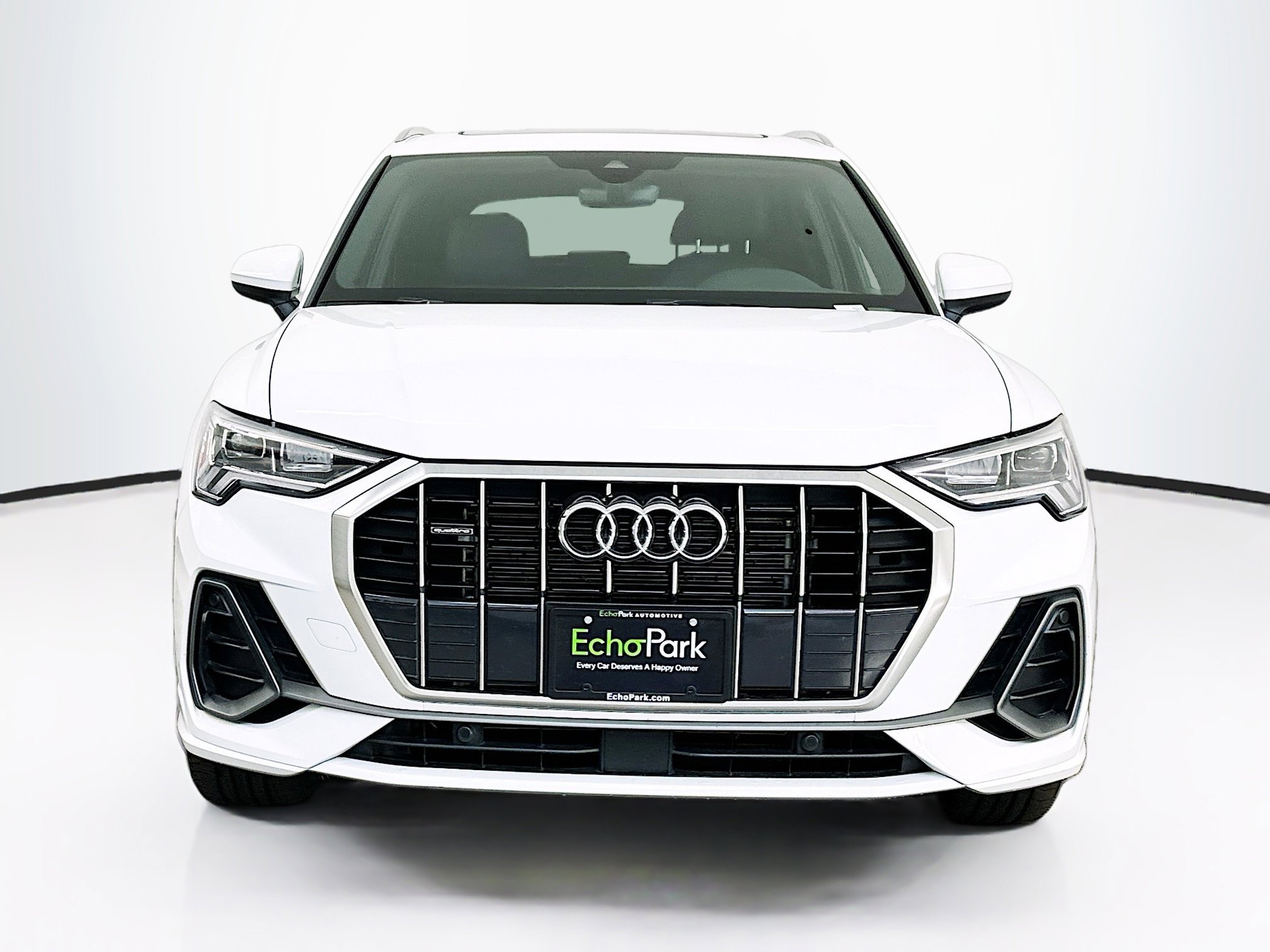 Used 2025 Audi Q3 2.0T Premium image 2