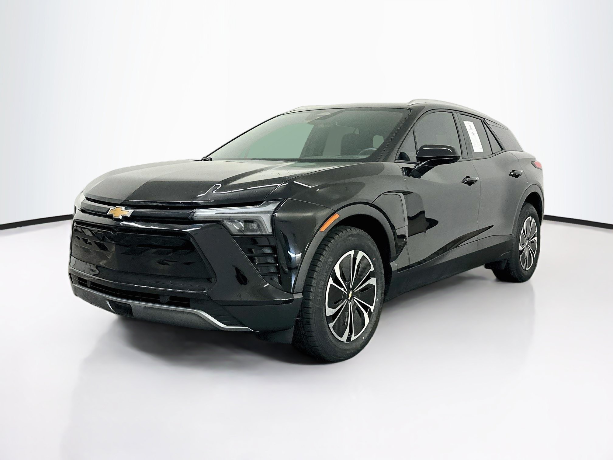 Used 2024 Chevrolet Blazer EV LT AWD/4WD image 3