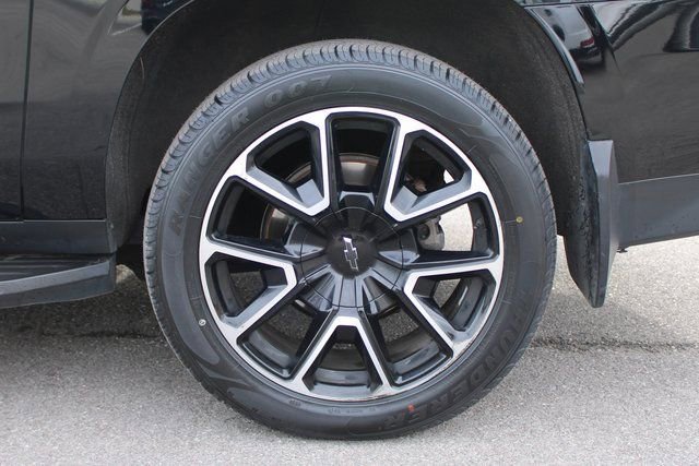 Used 2024 Chevrolet Suburban RST w/ Luxury Package AWD/4WD image 36