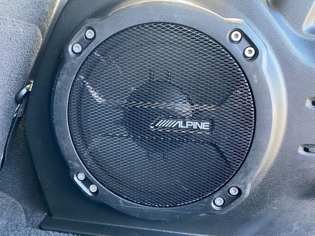 Used 2018 Jeep Wrangler Unlimited Sahara AWD/4WD image 7