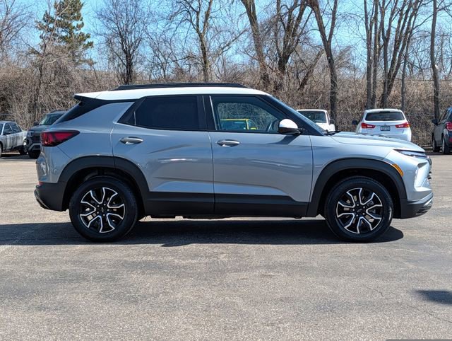Used 2024 Chevrolet TrailBlazer ACTIV image 2