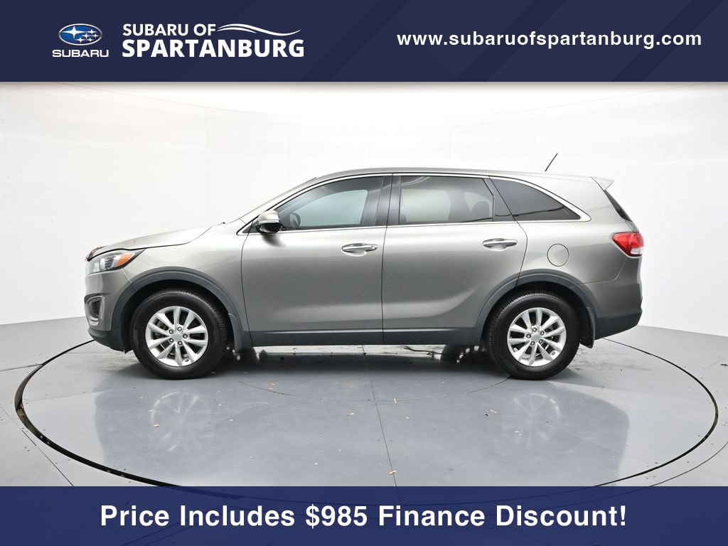 Used 2016 Kia Sorento L image 4