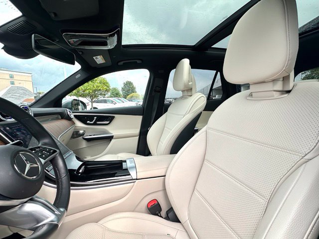 Used 2023 Mercedes-Benz GLC 300 4MATIC image 26