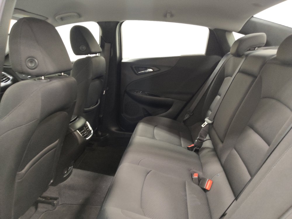 Used 2018 Chevrolet Malibu LT FWD image 18
