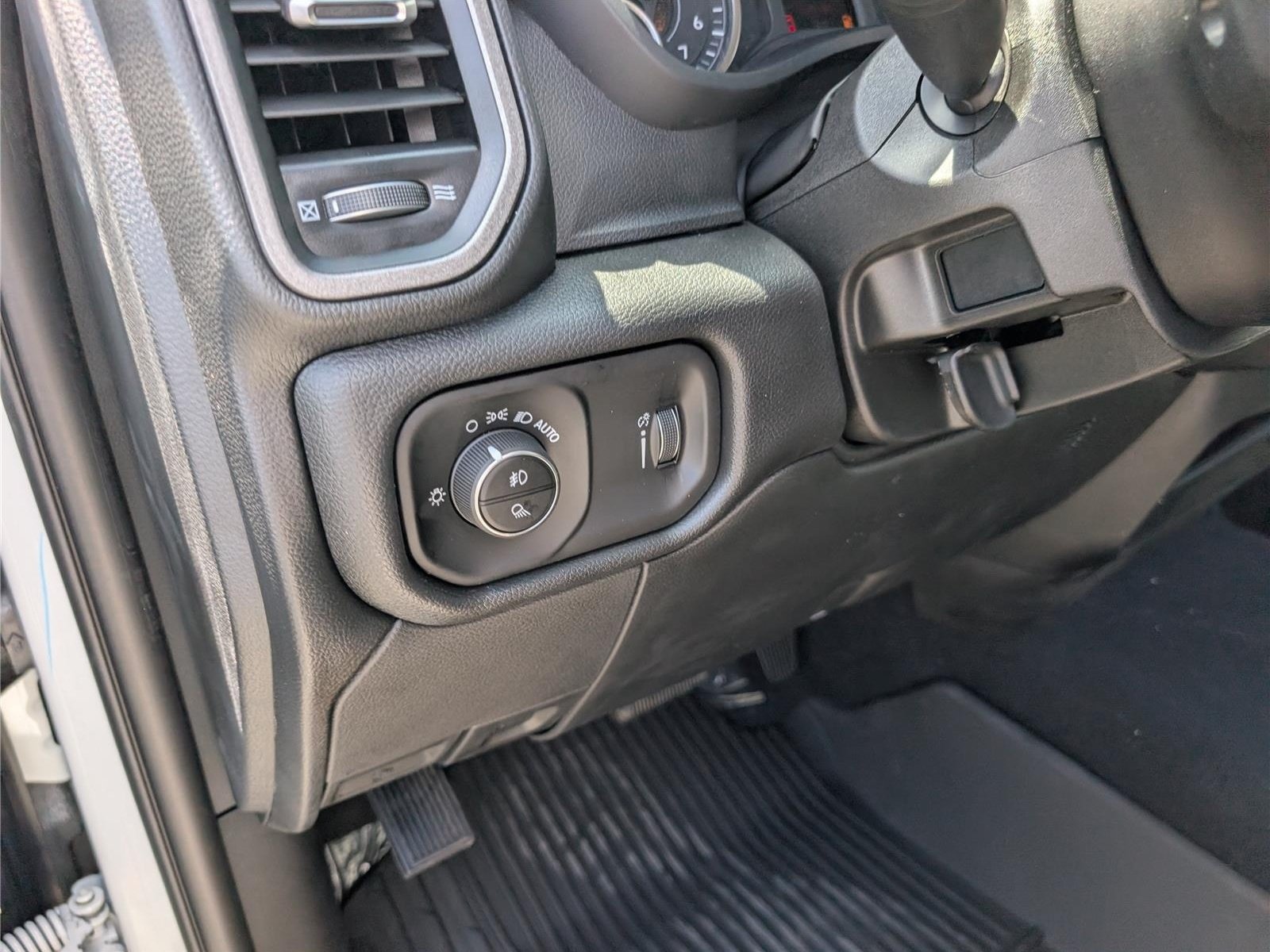 New 2026 RAM 2500 Tradesman AWD/4WD image 12