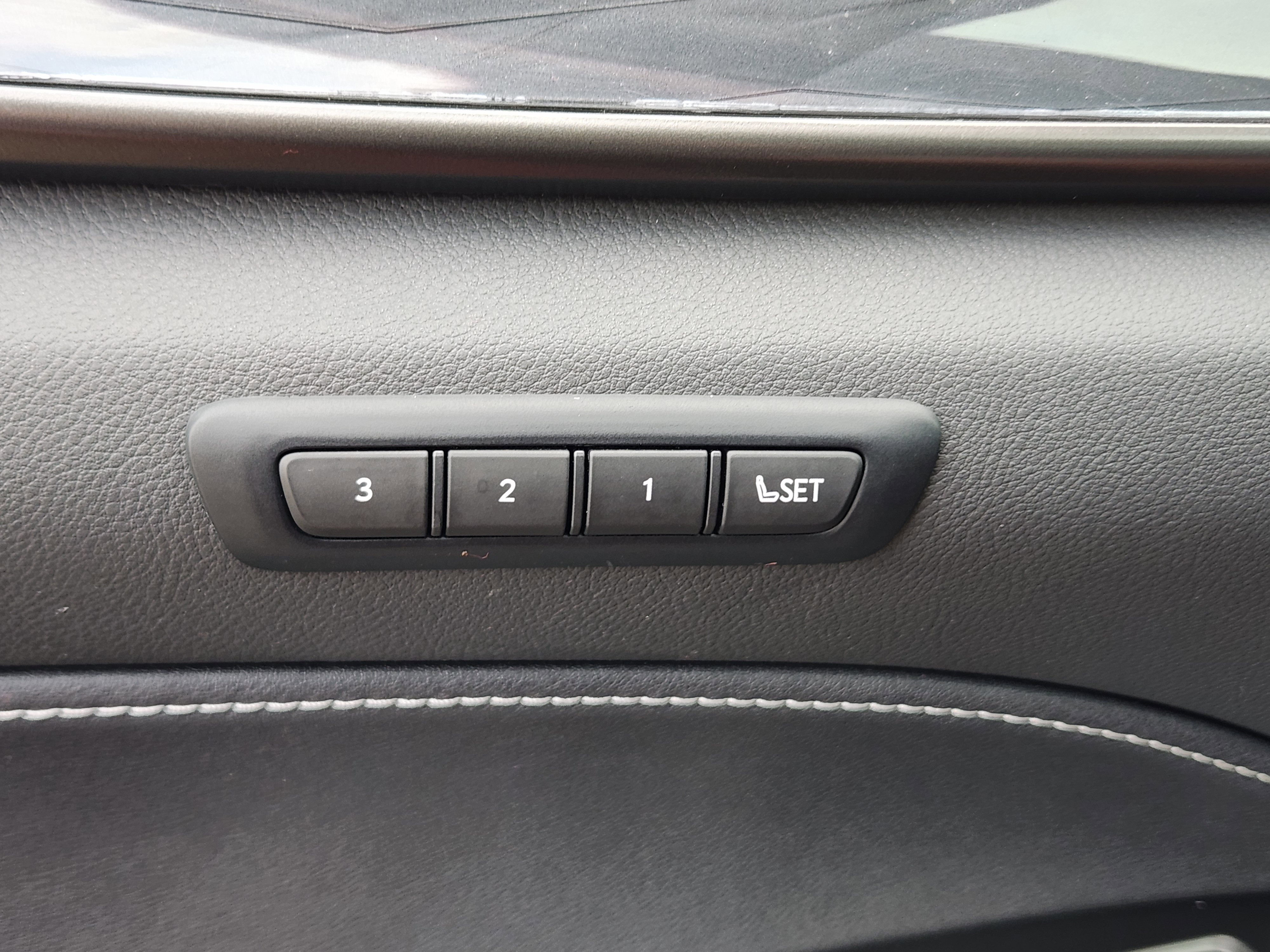 Used 2024 Lexus NX 250 FWD w/ Towing Package (2000 Lbs) image 32