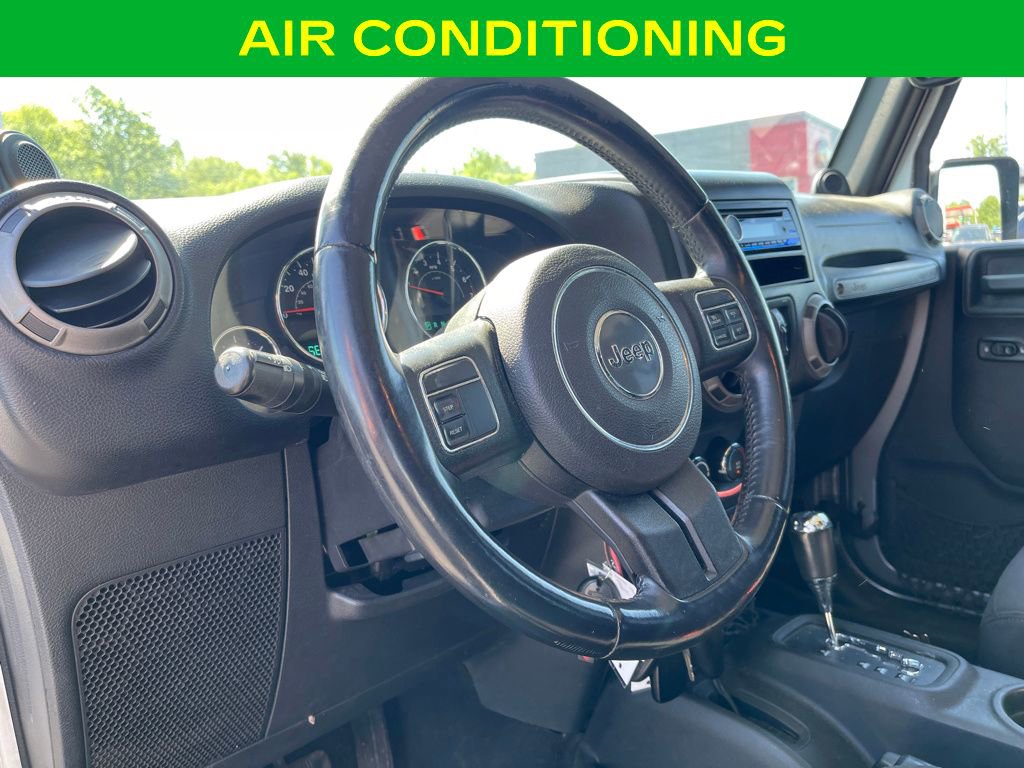 Used 2014 Jeep Wrangler Unlimited Sport w/ Quick Order Package 24S AWD/4WD image 17