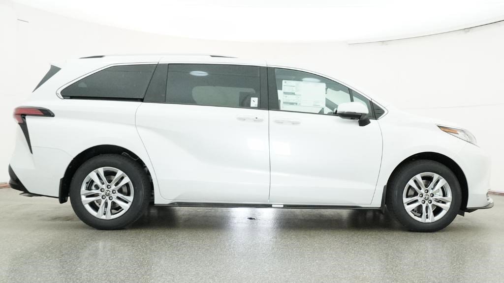 New 2026 Toyota Sienna Limited image 9