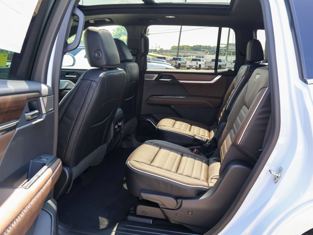 New 2027 GMC Acadia Denali Ultimate w/ LPO, Floor Liner Package AWD/4WD image 12